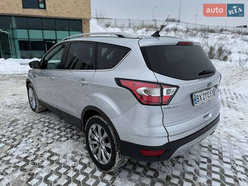 Внедорожник / Кроссовер Ford Escape 2018 в Хмельницком