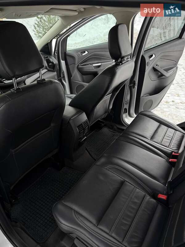 Внедорожник / Кроссовер Ford Escape 2018 в Хмельницком