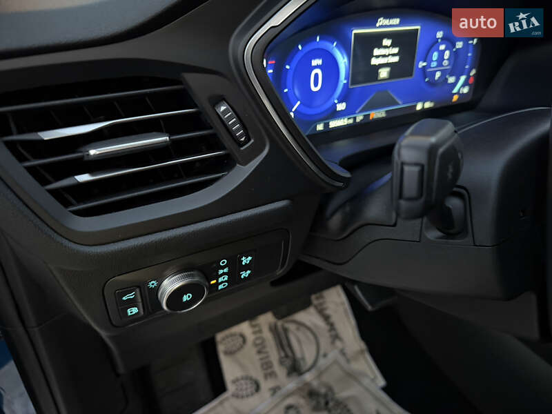 Позашляховик / Кросовер Ford Escape 2020 в Рівному