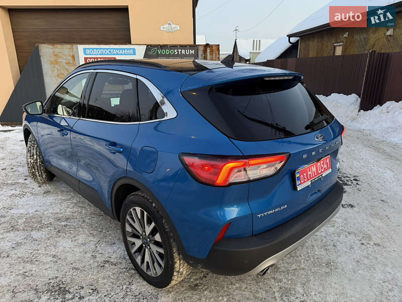 Позашляховик / Кросовер Ford Escape 2020 в Рівному