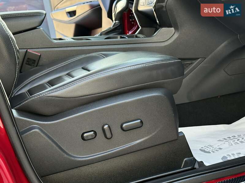 Позашляховик / Кросовер Ford Escape 2019 в Дрогобичі