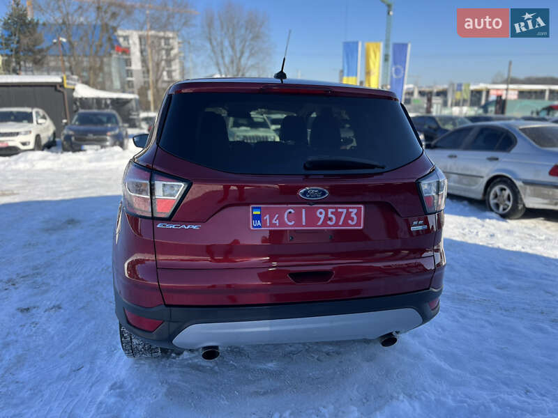 Позашляховик / Кросовер Ford Escape 2017 в Львові