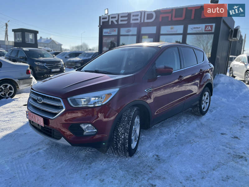 Позашляховик / Кросовер Ford Escape 2017 в Львові