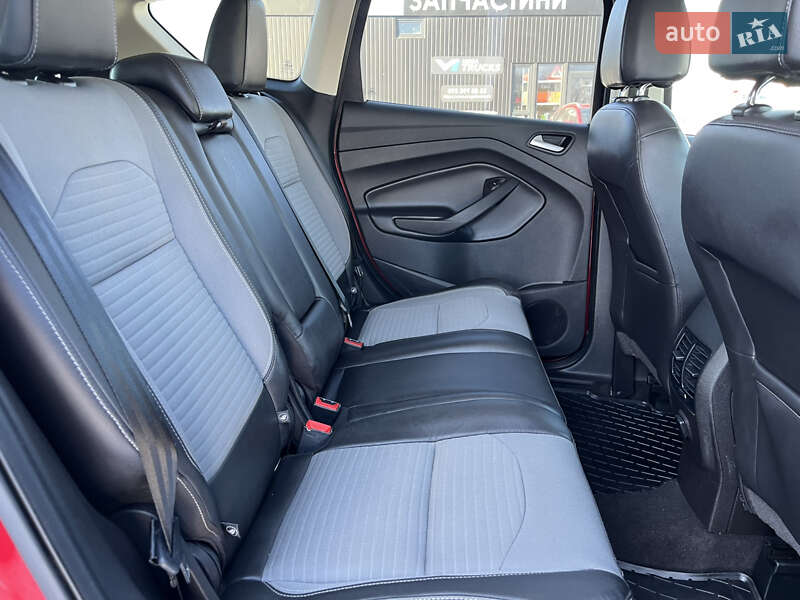 Позашляховик / Кросовер Ford Escape 2017 в Львові