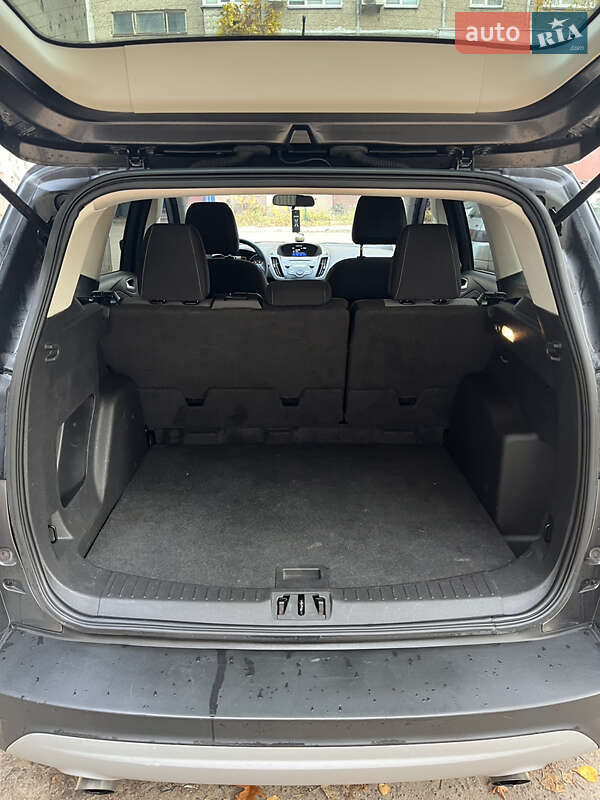 Внедорожник / Кроссовер Ford Escape 2016 в Черкассах