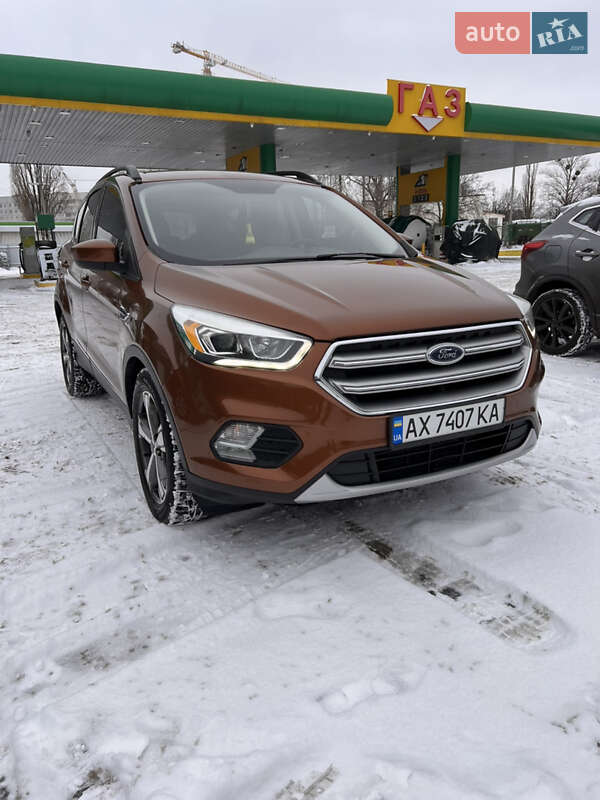 Внедорожник / Кроссовер Ford Escape 2016 в Киеве