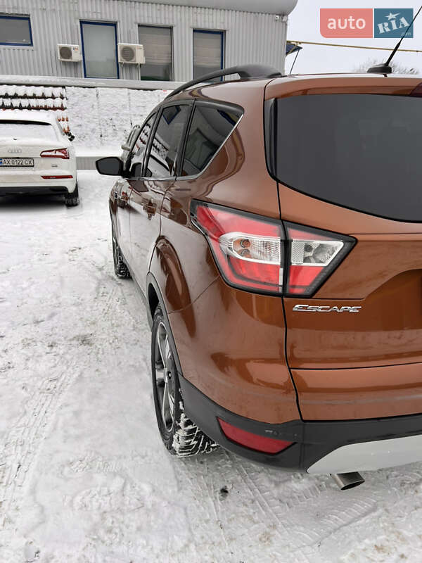 Внедорожник / Кроссовер Ford Escape 2016 в Киеве