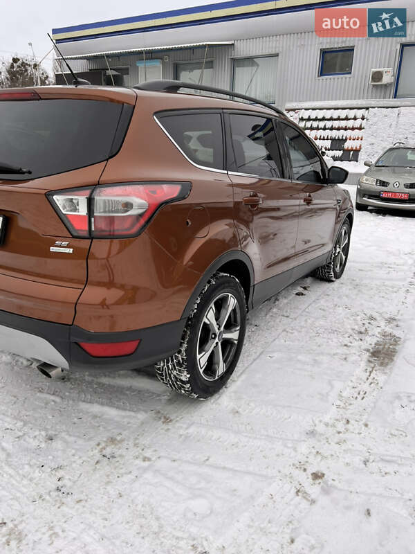 Внедорожник / Кроссовер Ford Escape 2016 в Киеве
