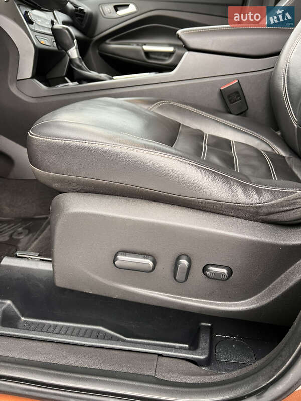 Внедорожник / Кроссовер Ford Escape 2016 в Киеве