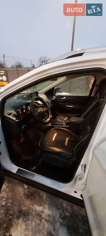 Внедорожник / Кроссовер Ford Escape 2017 в Харькове фото 13 Внедорожник / Кроссовер Ford Escape 2017 в Харькове