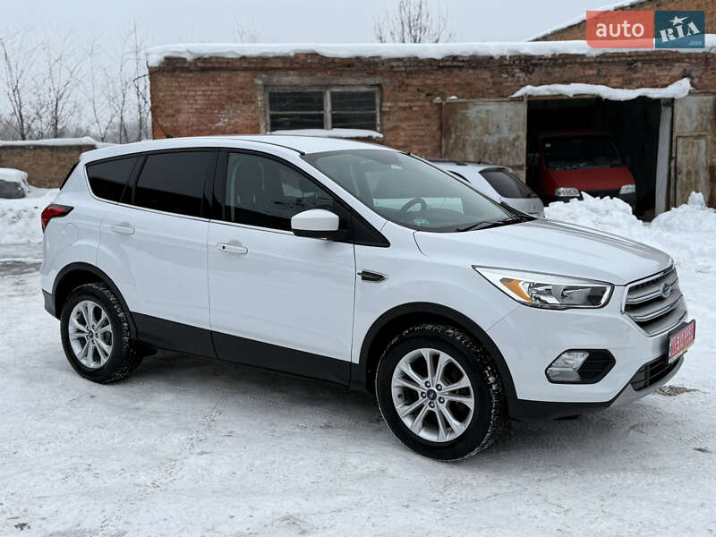 Внедорожник / Кроссовер Ford Escape 2019 в Дубно