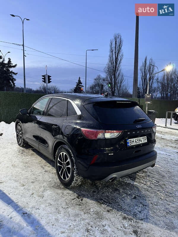 Внедорожник / Кроссовер Ford Escape 2020 в Киеве фото 3 Внедорожник / Кроссовер Ford Escape 2020 в Киеве