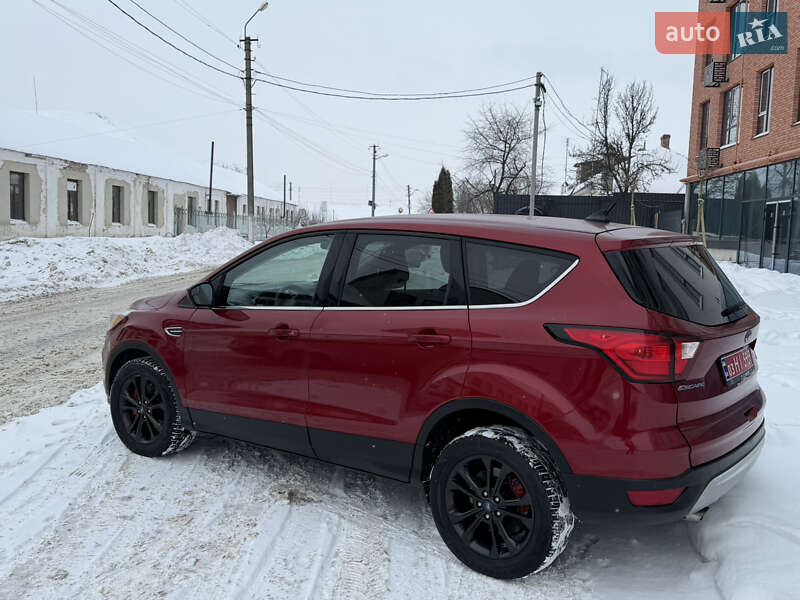 Внедорожник / Кроссовер Ford Escape 2019 в Дубно