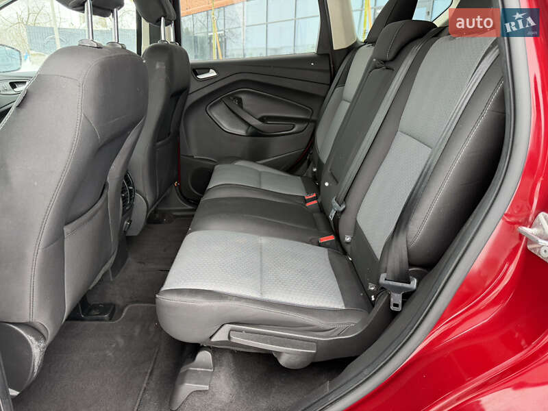 Внедорожник / Кроссовер Ford Escape 2019 в Дубно