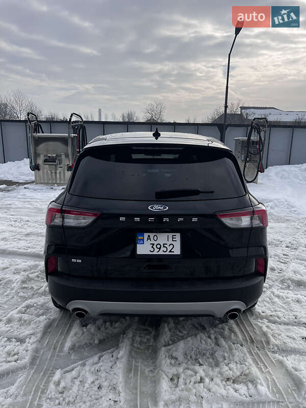 Позашляховик / Кросовер Ford Escape 2022 в Ужгороді