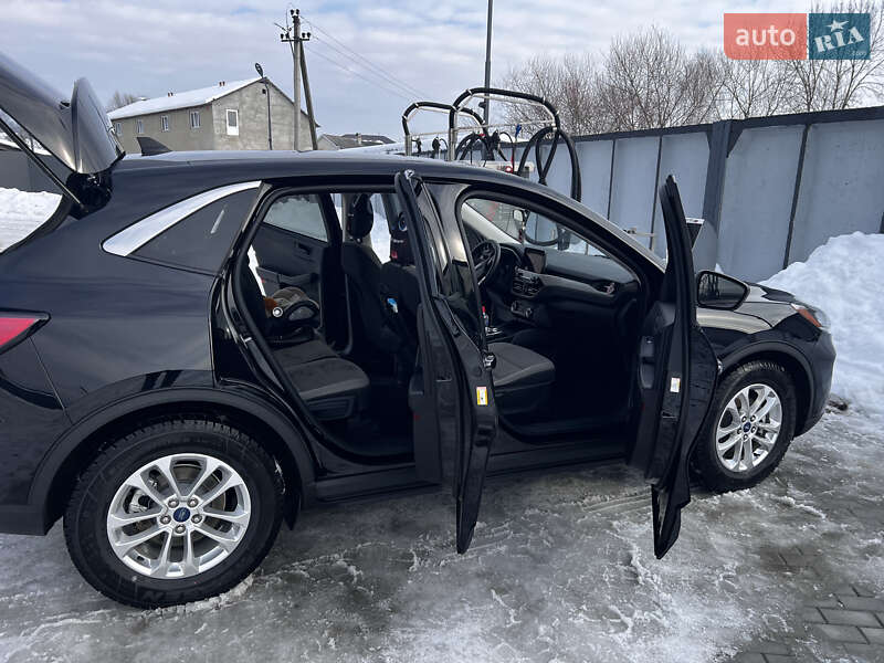Позашляховик / Кросовер Ford Escape 2022 в Ужгороді