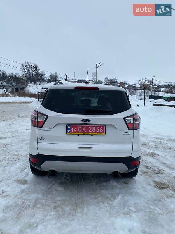 Внедорожник / Кроссовер Ford Escape 2018 в Львове