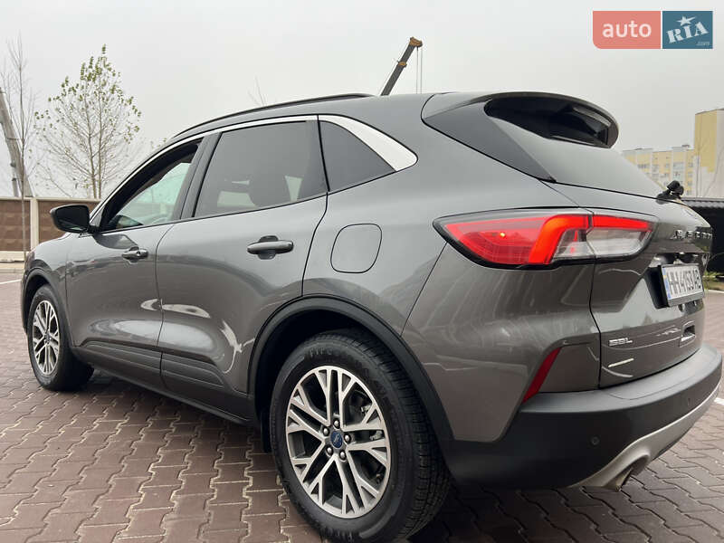 Позашляховик / Кросовер Ford Escape 2021 в Києві