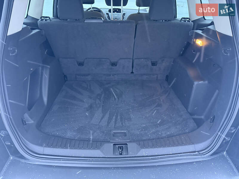 Внедорожник / Кроссовер Ford Escape 2016 в Полтаве