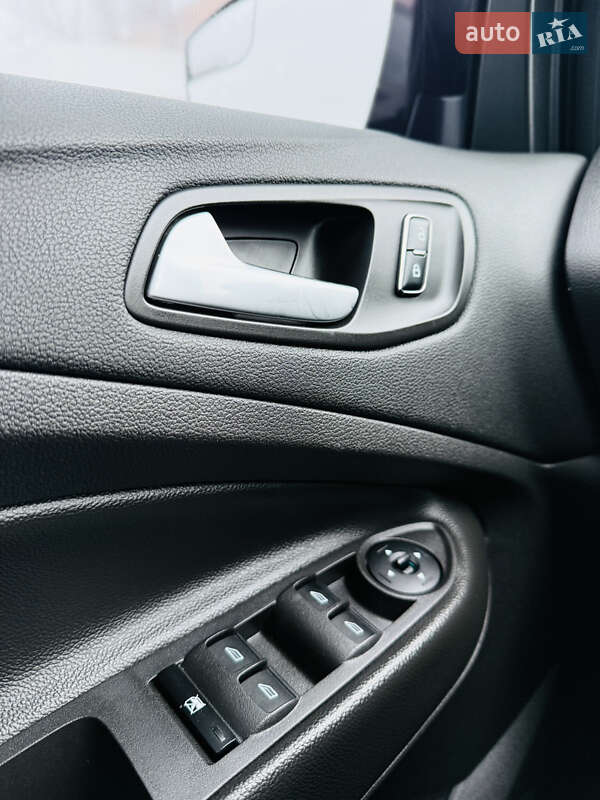 Внедорожник / Кроссовер Ford Escape 2016 в Лубнах фото 63 Внедорожник / Кроссовер Ford Escape 2016 в Лубнах