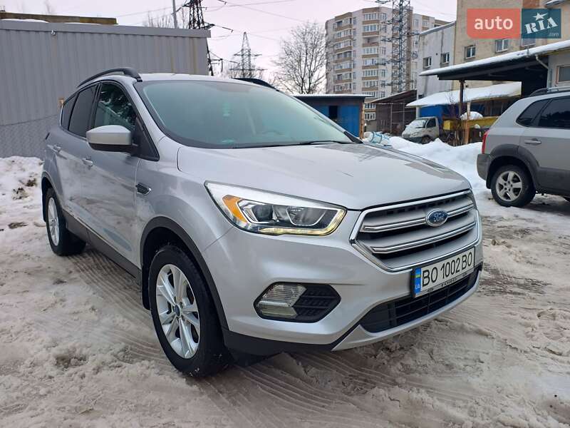 Позашляховик / Кросовер Ford Escape 2017 в Тернополі
