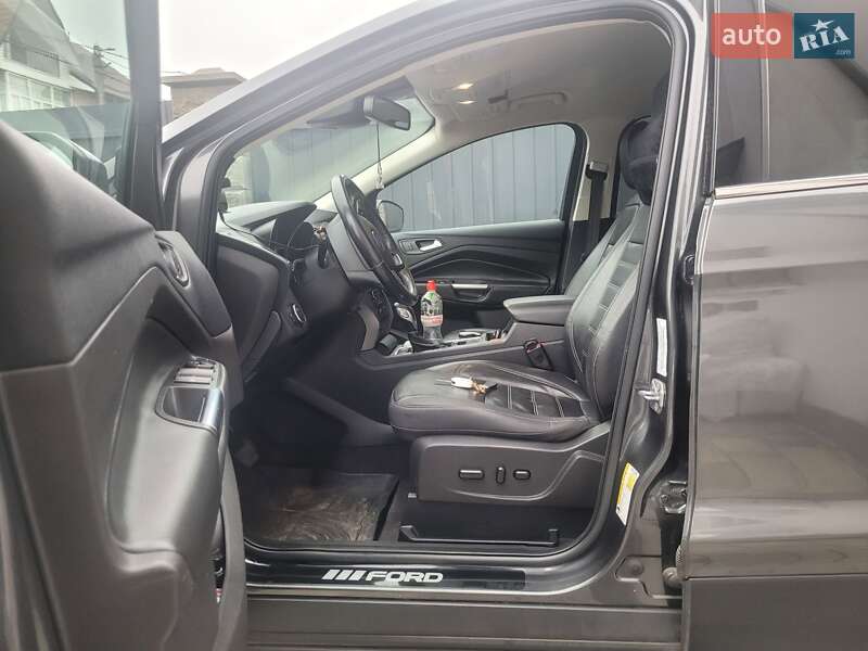 Внедорожник / Кроссовер Ford Escape 2018 в Ровно