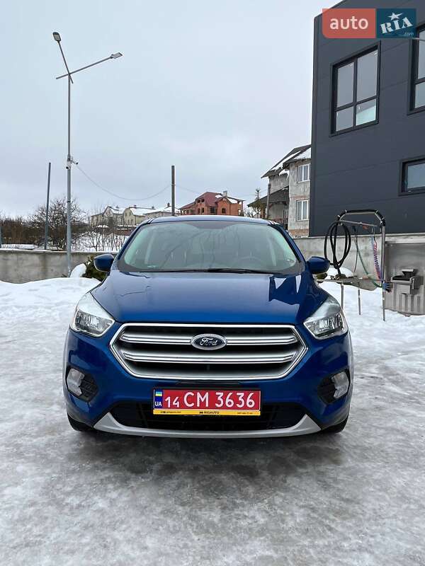 Позашляховик / Кросовер Ford Escape 2017 в Львові