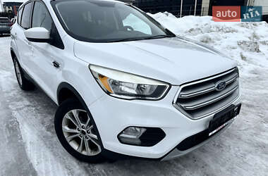 Внедорожник / Кроссовер Ford Escape 2017 в Львове