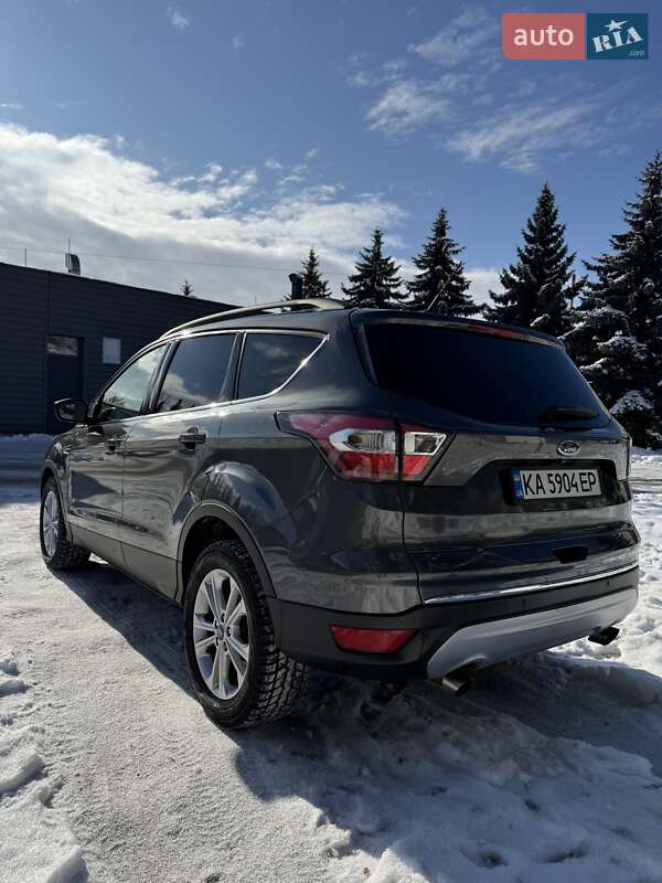 Позашляховик / Кросовер Ford Escape 2016 в Івано-Франківську