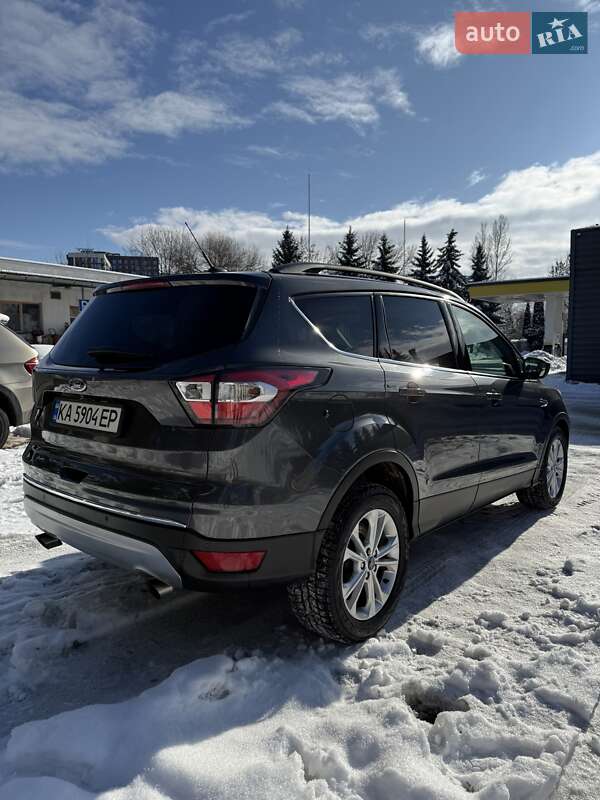 Позашляховик / Кросовер Ford Escape 2016 в Івано-Франківську