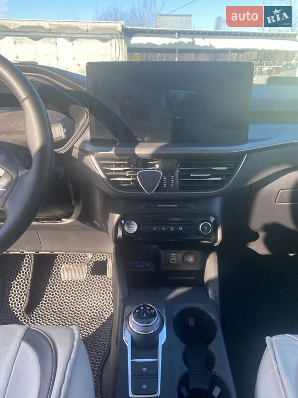 Внедорожник / Кроссовер Ford Escape 2024 в Чернигове