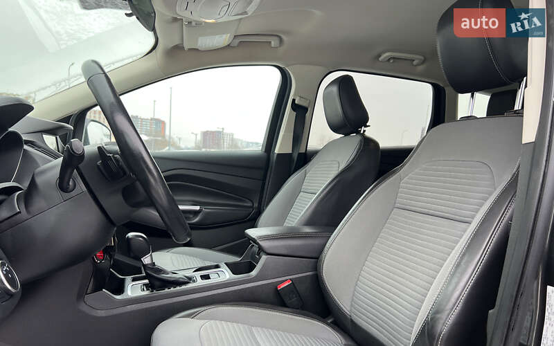 Позашляховик / Кросовер Ford Escape 2018 в Львові