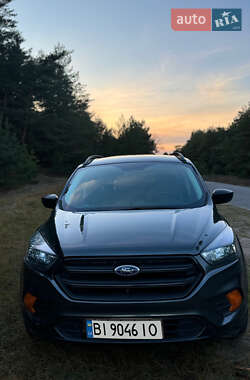 Внедорожник / Кроссовер Ford Escape 2017 в Кременчуге