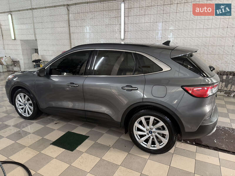 Позашляховик / Кросовер Ford Escape 2021 в Запоріжжі