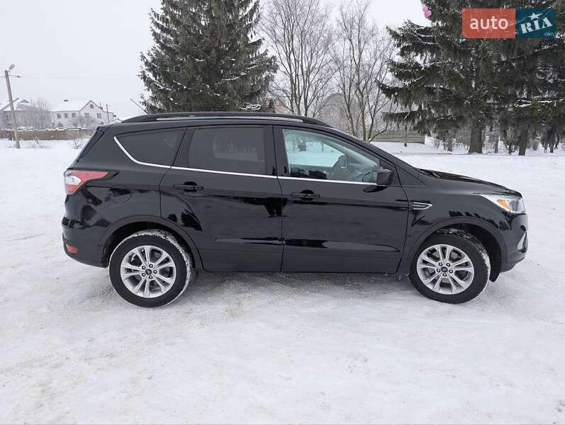 Позашляховик / Кросовер Ford Escape 2018 в Дубні