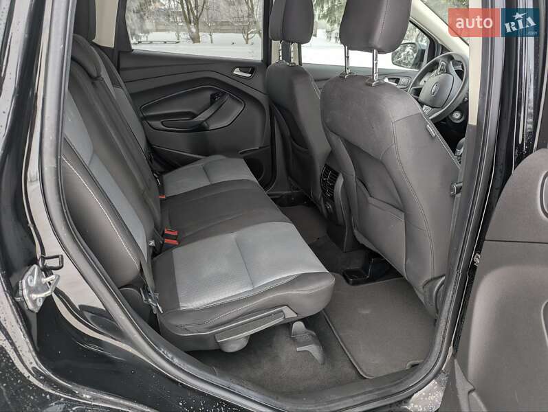 Позашляховик / Кросовер Ford Escape 2018 в Дубні