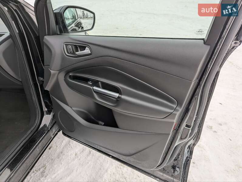 Позашляховик / Кросовер Ford Escape 2018 в Дубні