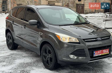 Внедорожник / Кроссовер Ford Escape 2016 в Дубно