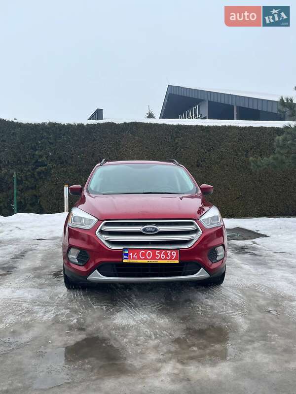 Позашляховик / Кросовер Ford Escape 2017 в Львові