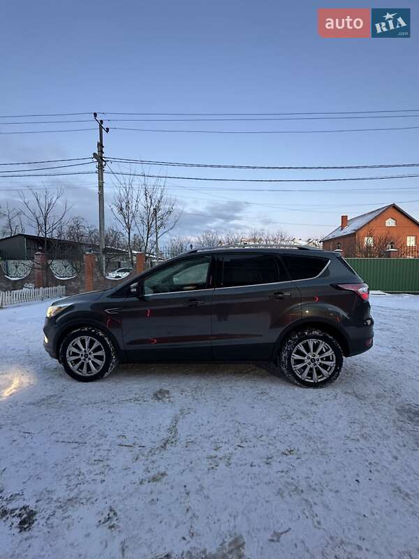 Внедорожник / Кроссовер Ford Escape 2016 в Белогородке