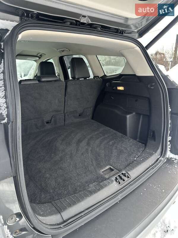 Внедорожник / Кроссовер Ford Escape 2016 в Белогородке