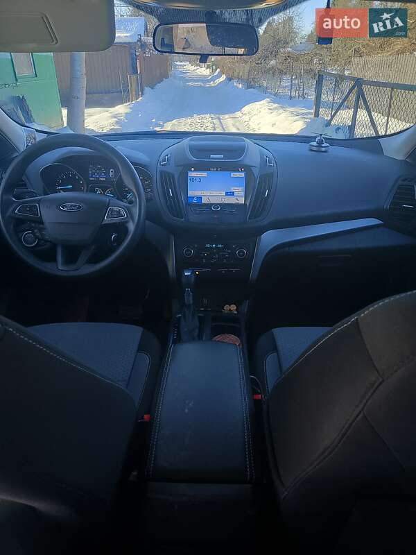 Внедорожник / Кроссовер Ford Escape 2017 в Львове