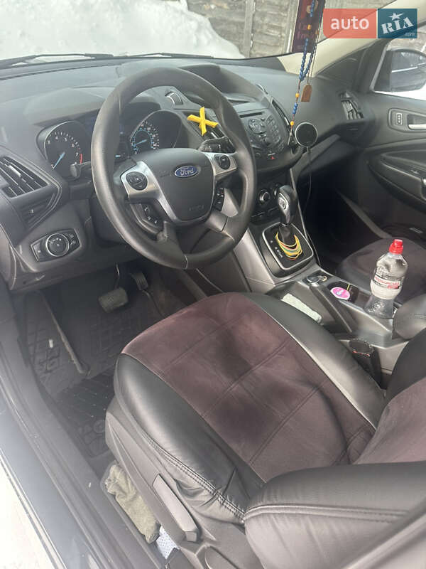 Позашляховик / Кросовер Ford Escape 2013 в Івано-Франківську