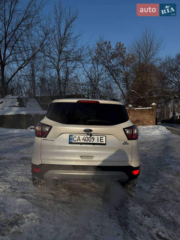 Позашляховик / Кросовер Ford Escape 2018 в Умані