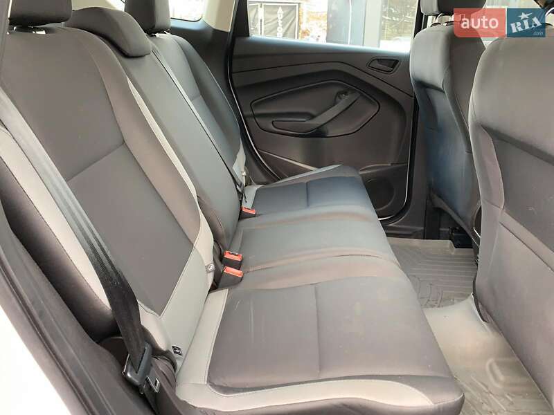 Позашляховик / Кросовер Ford Escape 2015 в Вінниці