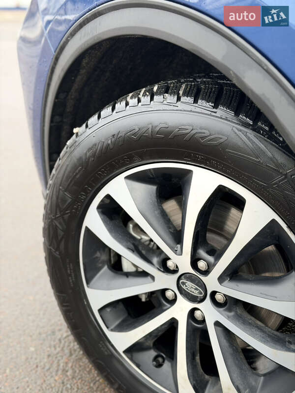 Внедорожник / Кроссовер Ford Escape 2023 в Львове