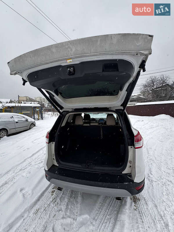 Позашляховик / Кросовер Ford Escape 2016 в Києві
