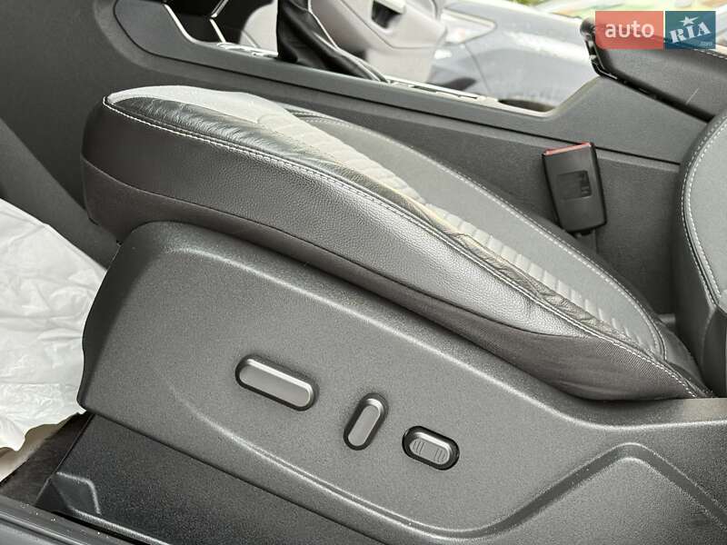 Позашляховик / Кросовер Ford Escape 2018 в Дрогобичі