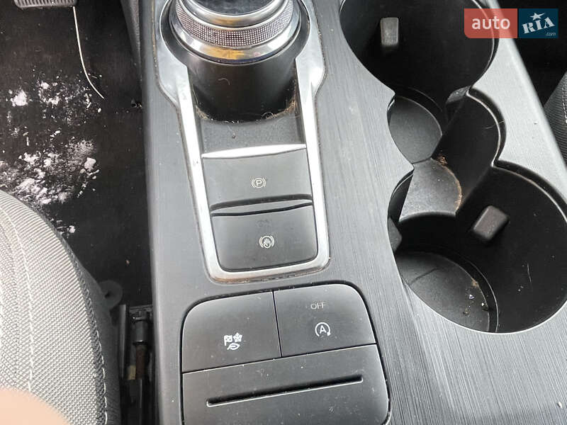 Позашляховик / Кросовер Ford Escape 2020 в Львові