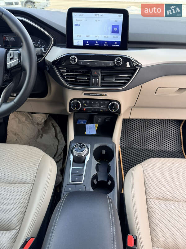 Внедорожник / Кроссовер Ford Escape 2022 в Ивано-Франковске